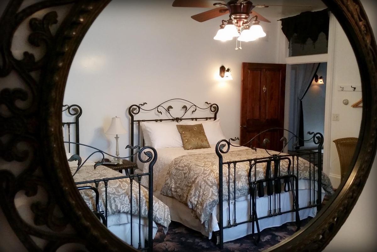 Mineral Point Hotel Εξωτερικό φωτογραφία